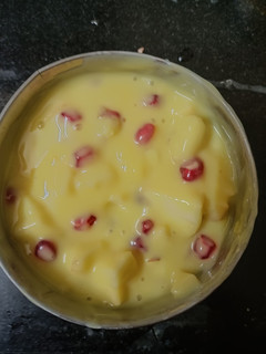 ஃப்ரூட் கஸ்டர்டு(fruit custard recipe in tamil) செய்முறை முக்கிய புகைப்படம்