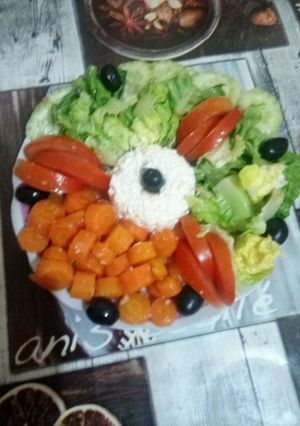 صورة لوصفة سلاطة خفيفة ظريفة 😊😜