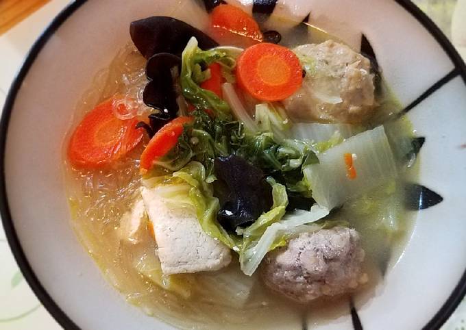 Recipe of Super Quick Homemade Napa cabbage tofu and chickenball soup Instant pot max三鲜粉丝汤#mommasrecipes