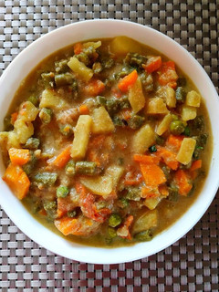 ஜீரோ எண்ணெய் காய்கறி குருமா செய்முறை முக்கிய புகைப்படம்