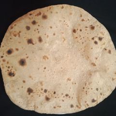 A picture of Naram Naram Garam Garam Haseen Phulka.