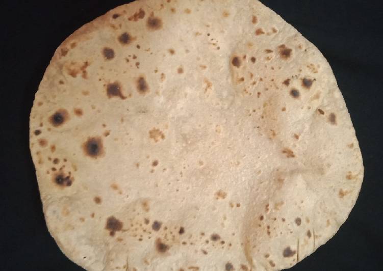 Step-by-Step Guide to Prepare Homemade Naram Naram Garam Garam Haseen Phulka