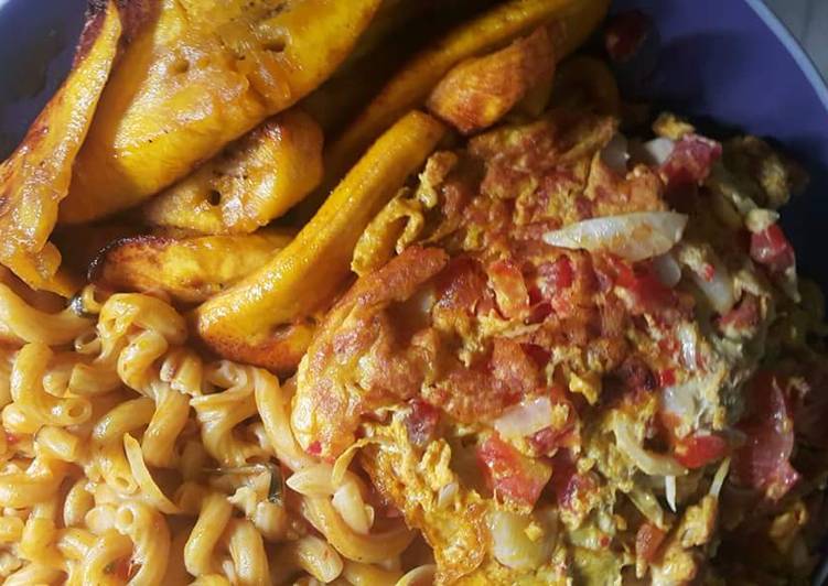 Steps to Prepare Any-night-of-the-week Macroni with fried plantain and fried egg