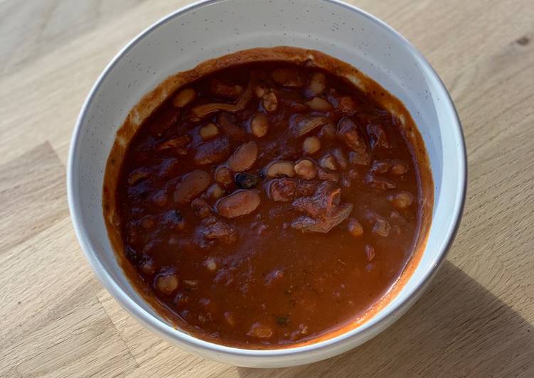 Five bean chilli
