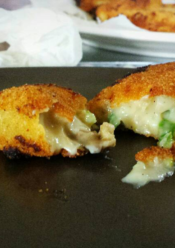 Una foto de Croquetas de verduras y queso