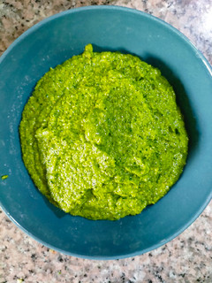 Una foto de Pesto de albahaca y anacardos