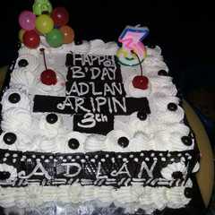 A picture of Cake ultah part 2.