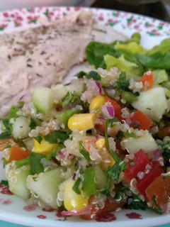 Una foto de Ensalada de quinoa veraniega