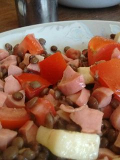 Una foto de Ensalada super fresca y rica para el verano