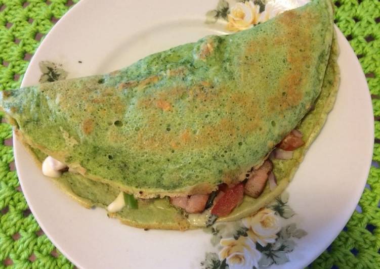 Crepioca verde de bacon e gorgonzola