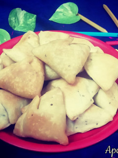 बेक्ड मिनी समोसे (baked mini samose recipe in Hindi) रेसिपी मुख्य फोटो