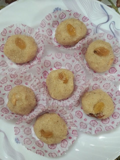 A picture of Suji Ka Laddoo.