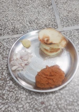 A picture of Pav bhaji.