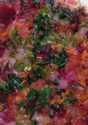 A picture of Suji mix veg uttapam.