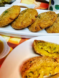 स्टफ़ पोहा कचौड़ी (Stuff poha kachori recipe in hindi) रेसिपी मुख्य फोटो