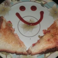A picture of Mayonnaise Sandwich.