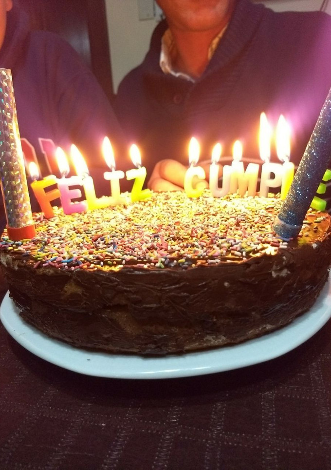 Una foto de Torta de cumpleaños sencilla