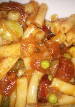 A picture of Macaroni With Veggies In Tomato Sauce.