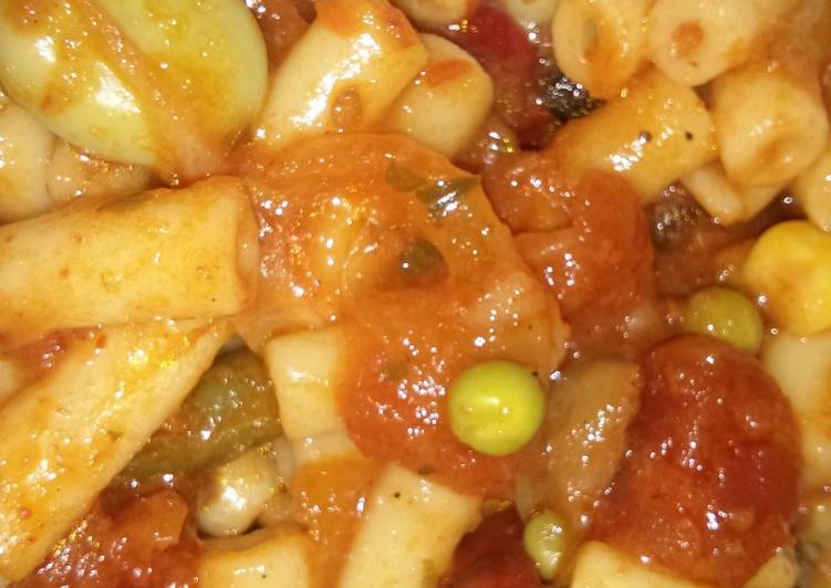 Steps to Prepare Homemade Macaroni With Veggies In Tomato Sauce