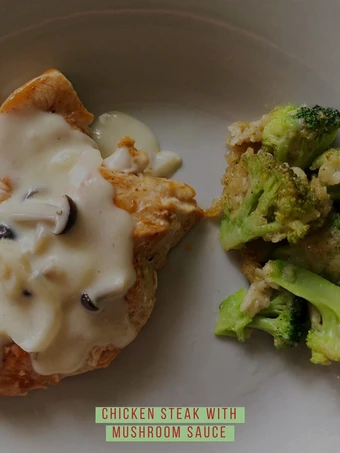 Cara Mudah Menyiapkan Resep Chicken Steak With Mushroom Sauce yang  Bikin Ketagihan Anti Ribet, Mantap