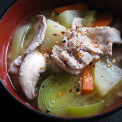 A picture of Leek & Pork Miso Soup.