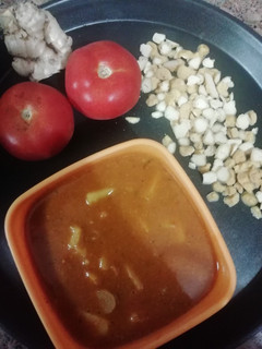 आलू मंगोड़ी की सब्जी (Aloo Mangodi ki sabzi recipe in Hindi) रेसिपी मुख्य फोटो