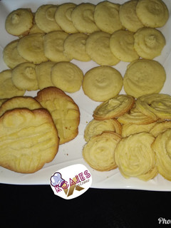 A picture of Melting moment pipable cookies.