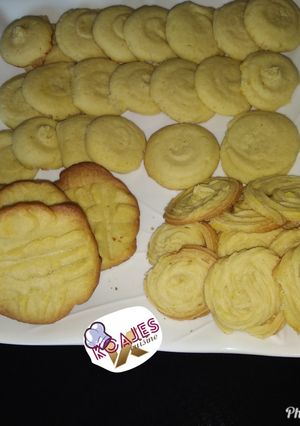A picture of Melting moment pipable cookies.