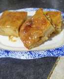 Colegial con manzana (budín de pan)