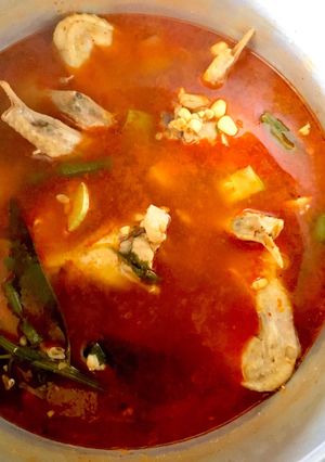 Una foto de Elopozole de pollo