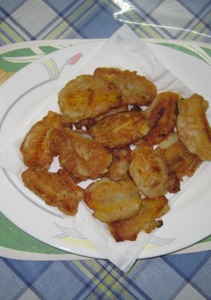 A picture of Pazham Pori /Banana Fritters.
