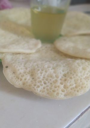 Une photo de Baghrir ou crêpe à mille trou