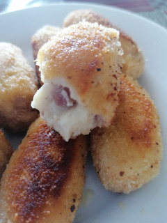 Una foto de 59. Croquetas de jamón y huevo / Thermomix