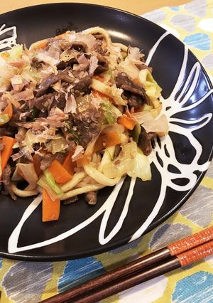 A picture of Yaki Udon with Costco Bulgogi Beef.
