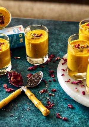 A picture of Mango rose chia pudding.