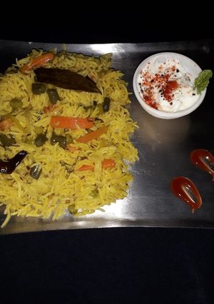 મિક્સ વેજ બિરયાની(Mix Veg. Biryani Recipe In Gujarati) રેસીપી મુખ્ય ફોટો