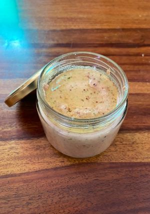 A picture of Peanut and tomato chutney.
