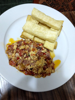 A picture of Fried Yam with Egg Sauce.