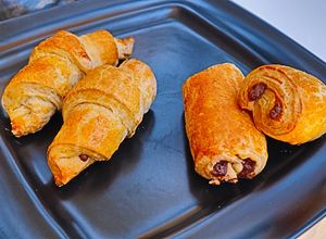 Una foto de Croissants y chocolatines (masa danesa)