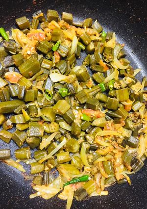 A picture of Frozen bhindi.