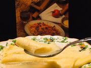 Una foto di antipasti con lardo