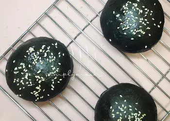 Masakan Unik Black burger bun Nikmat Lezat