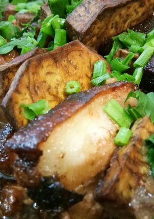 A picture of Hakka Steamed Pork Belly with Taro.