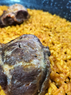 Una foto de Arroz con carrilladas en salsa de verduras