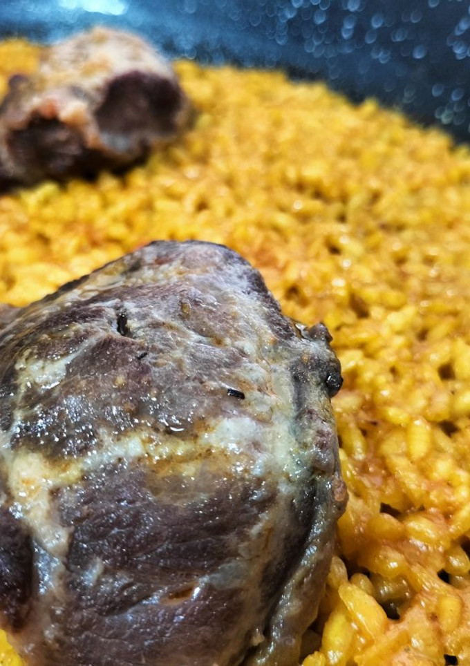 Una foto de Arroz con carrilladas en salsa de verduras