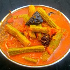 A picture of Shenga (Drumstick) Kokum Curry.