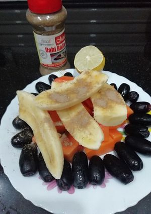 A picture of Grapes fruit chaat.