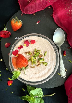 A picture of Strawberry Rose Shrikhand.