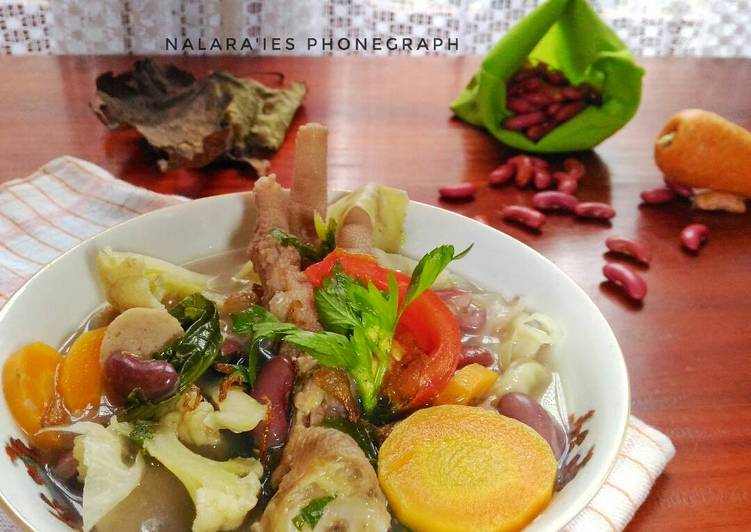 Sup Ceker Kacang Merah