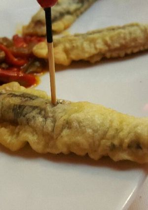 Foto principal de Anchoas rebozadas en tempura con pimientos